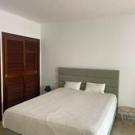Апартаменти Em Sao Rafael *